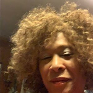 Meet your Posher, Rhonda